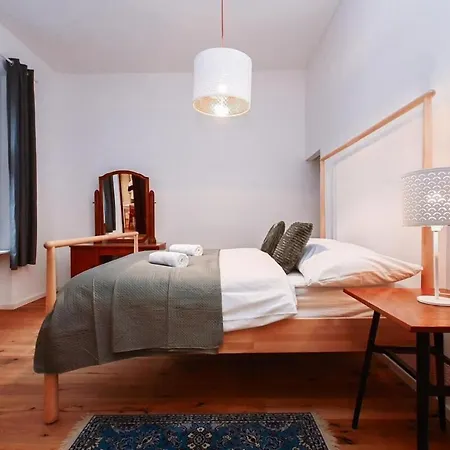 Apartment Lots Of Space Near The Presidential Palace