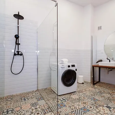 Apartment Lots Of Space Near The Presidential Palace Pressburg