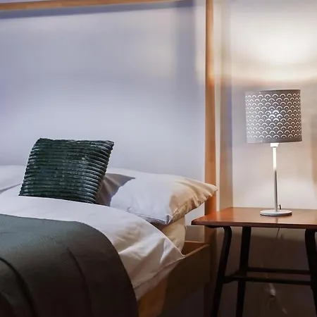 Lots Of Space Near The Presidential Palace * ברטיסלאבה